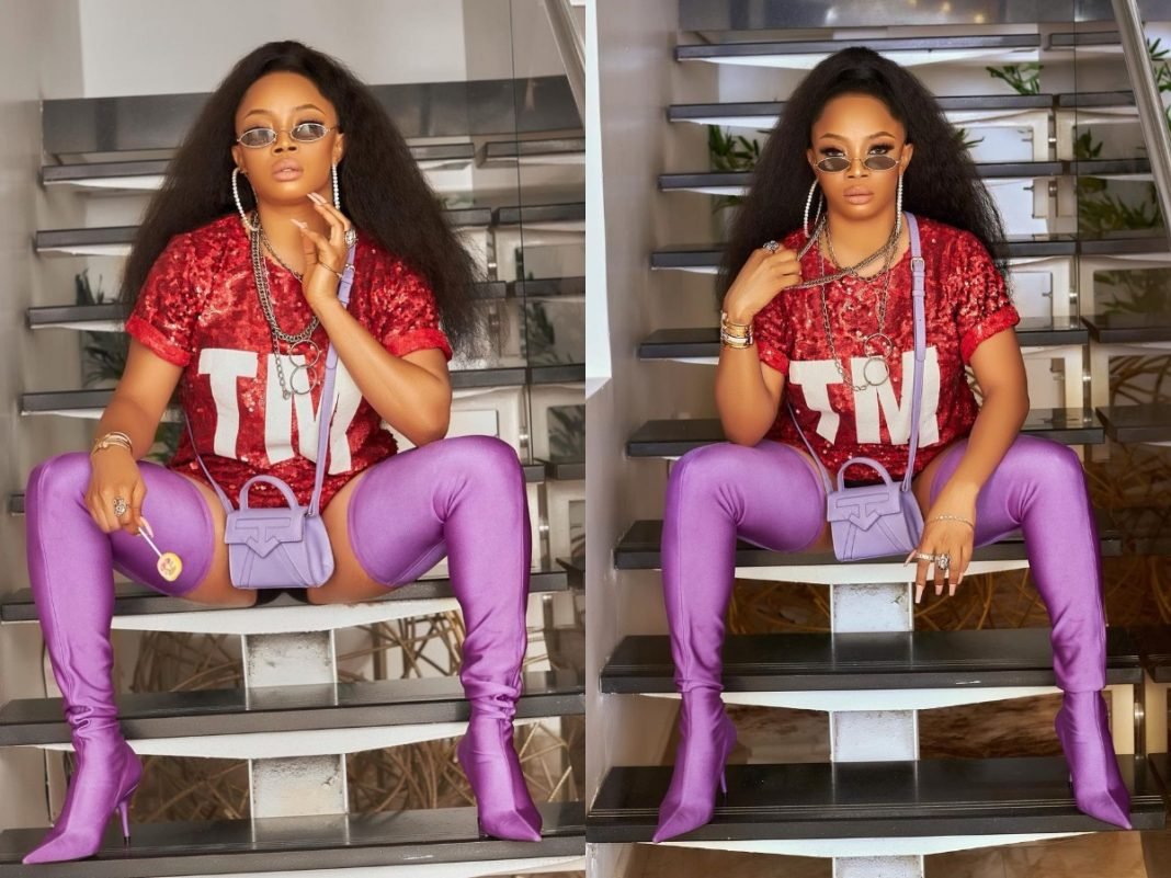Toke Makinwa Tells Fans - "I’m Not Here To Motivate You"
