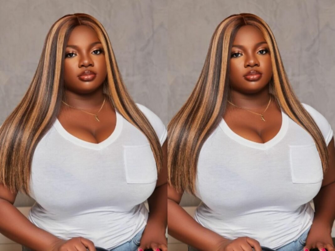 Dorathy Gushes Over Herself - “Random Pictures Are My Favorite”