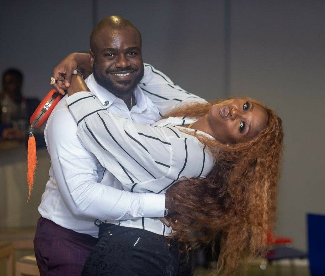 Waje Addresses Fan Who Asked Her To ‘Stay One Place’ And Stop Posting Photos Of ‘Men’