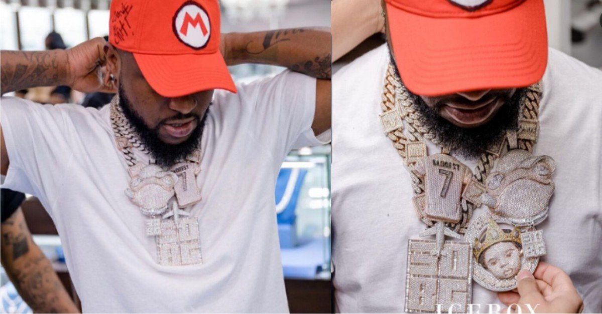 Davido Flaunts All His Diamond Chains Worth Millions Of Dollars(Photos)