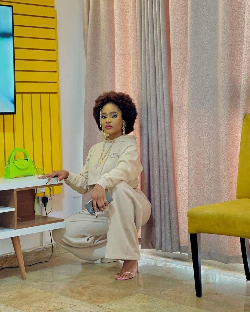 Bbnaija Phyna Biography