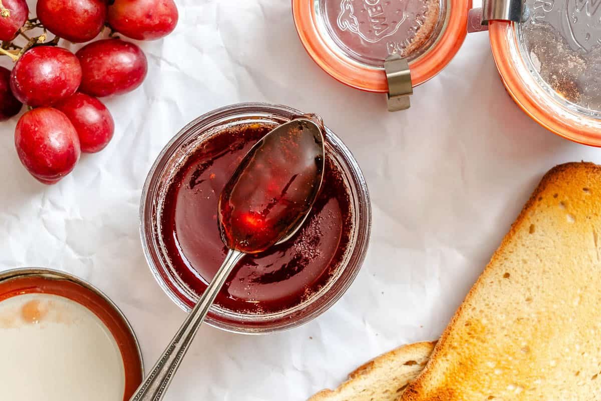 Easy Grape Jam (No Pectin)